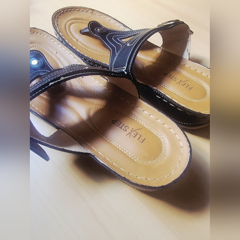 Flexsteps | Black Sandals - Picture 5 of 6